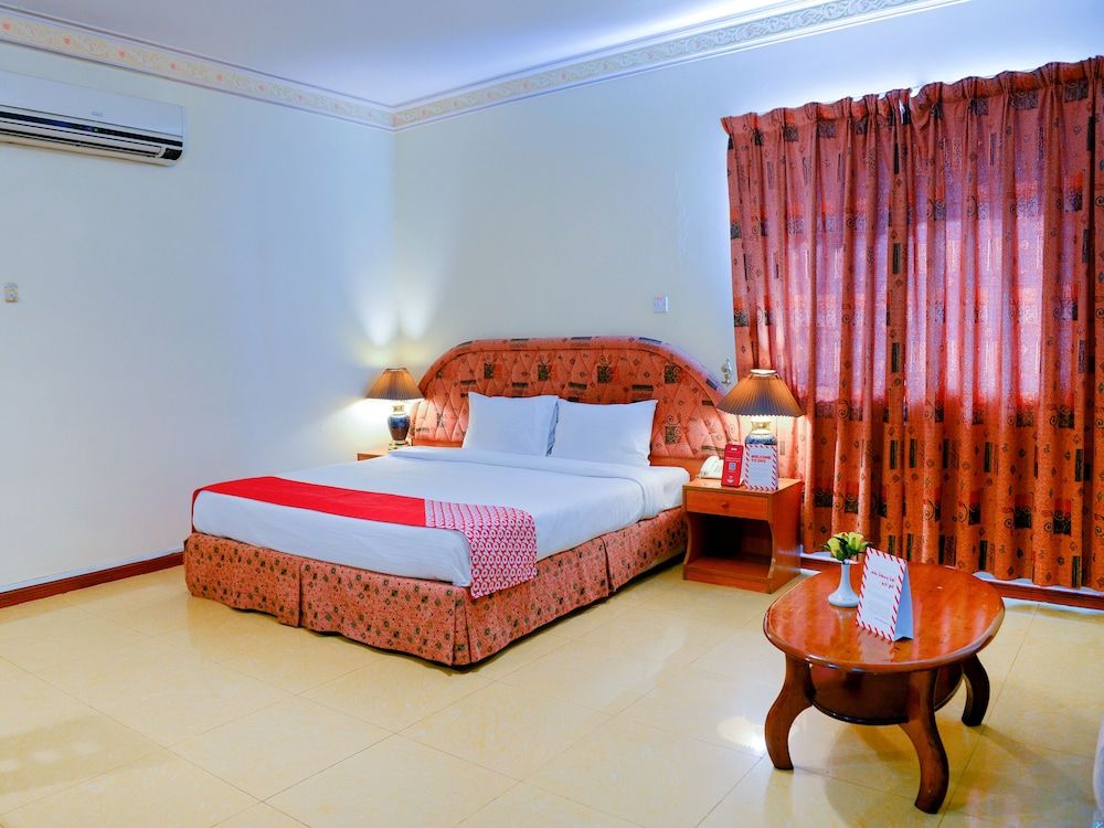 undefined Hotel Golden Oasis 8