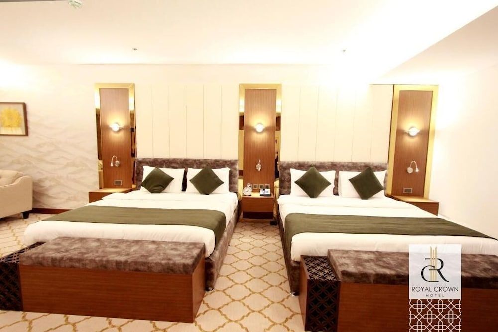 Royal Crown Hotel Standard Suite, Multiple Beds