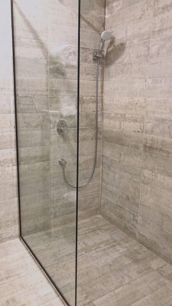 Grand Tourist Hotel Deluxe Room 9