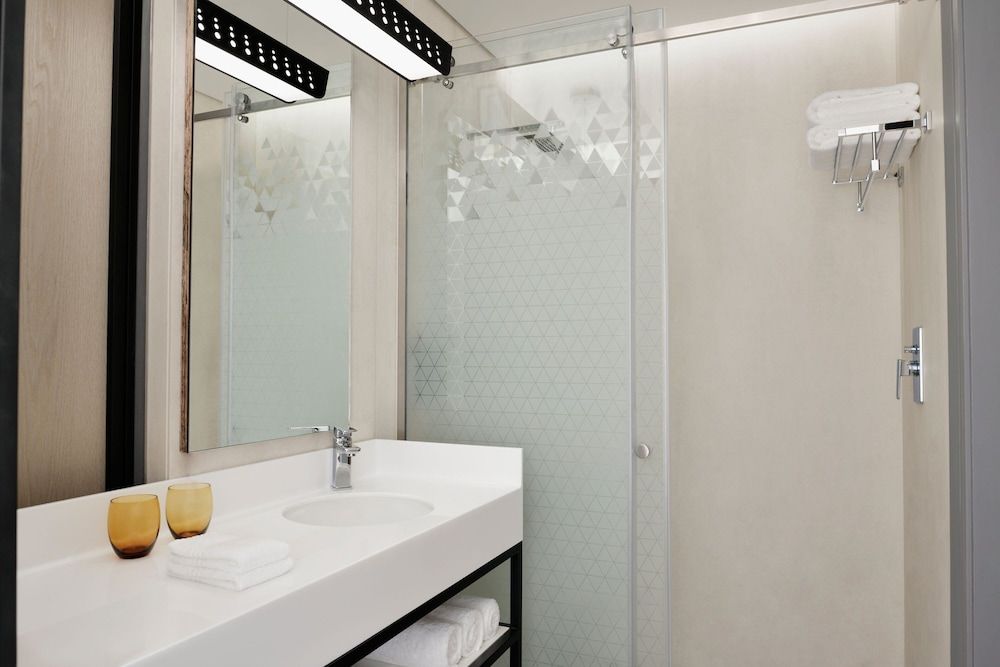 undefined Aloft Muscat 10