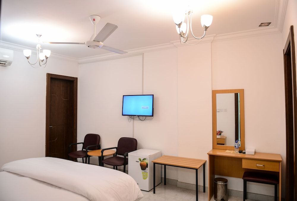 Oasis Hotel Apartments Standard Single Room, Mountain View 5