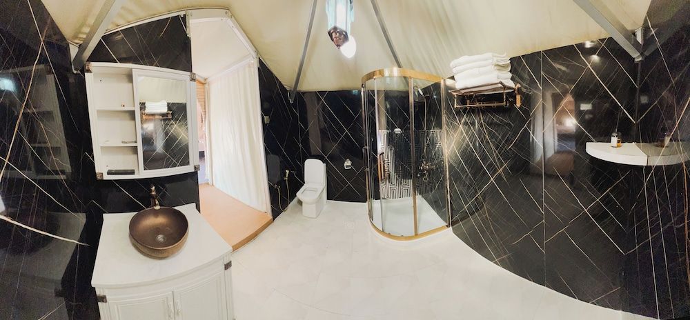 Luxury Desert Camp Oman Royal Tent 2