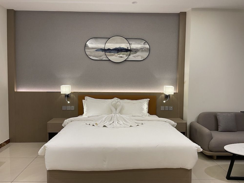 Junior Studio Suite