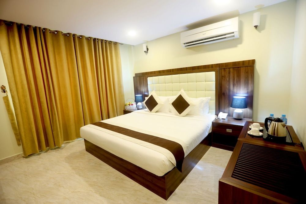 Deluxe Double or Twin Room