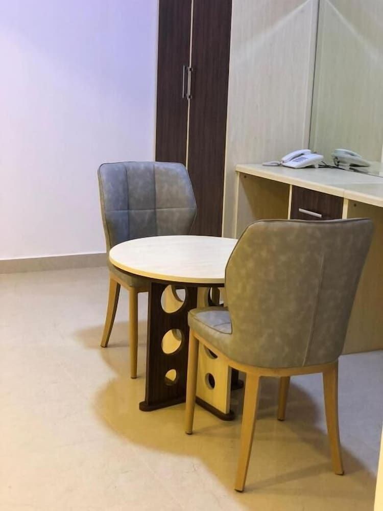 Diamond Star Hotel Economy Double Room, 1 King Bed, City View 22