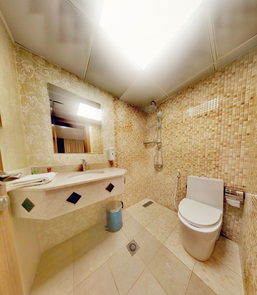 Diamond Star Hotel Economy Double Room, 1 King Bed, City View 15