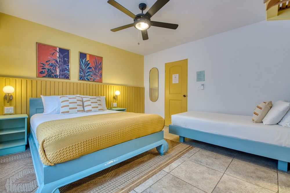 Bocas Paradise Hotel Triple Room