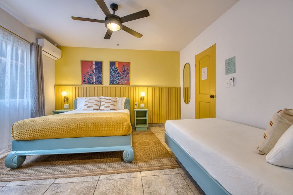 Bocas Paradise Hotel Triple Room 2