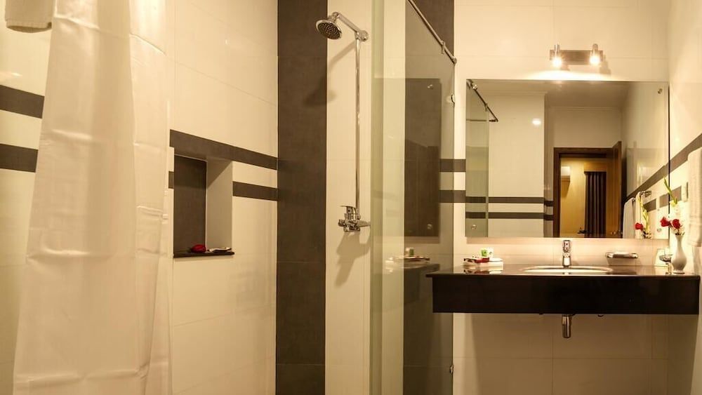 Hotel One Tariq Road Multan Deluxe King 4