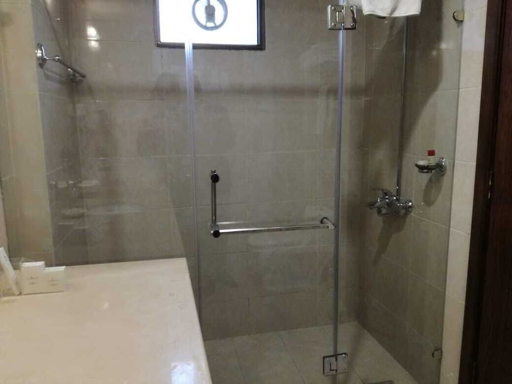 Avari Xpress Islamabad Business Suite 12