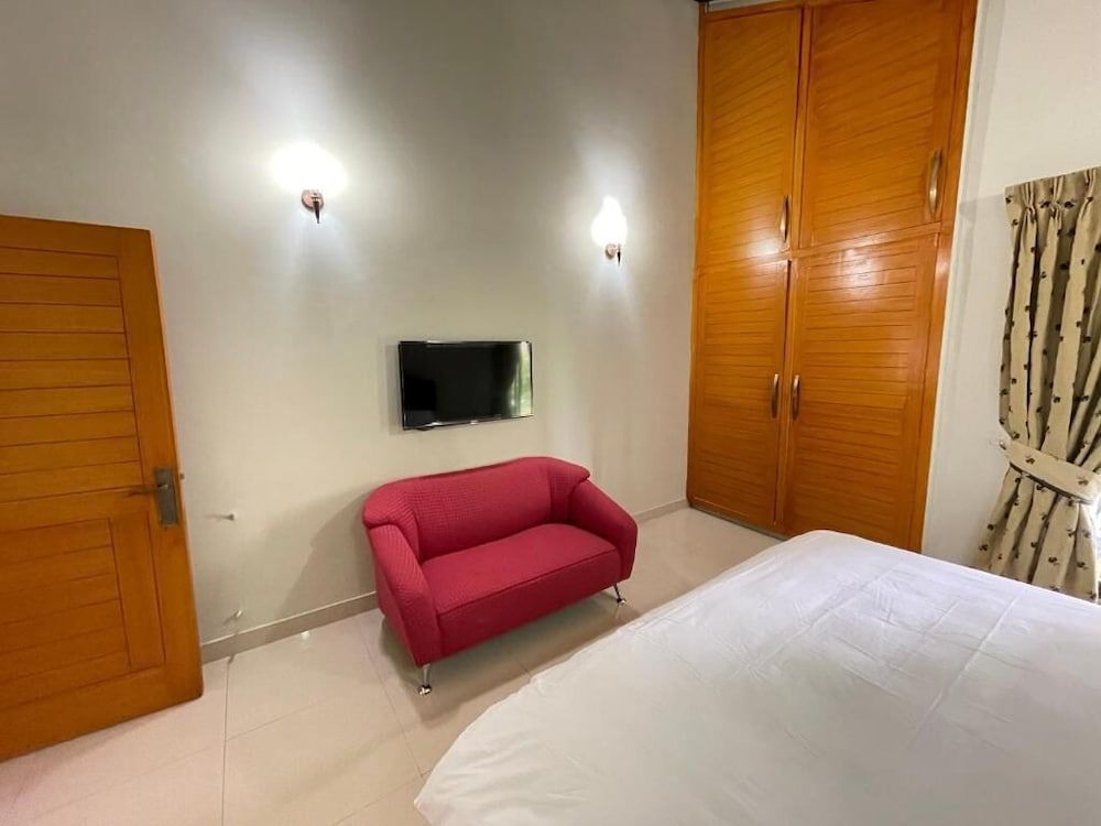 Montaña Villa Murree Deluxe Double Room 10