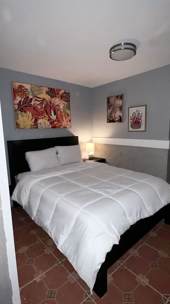 CALIZO VIP GUEST HOUSE Deluxe Room 3