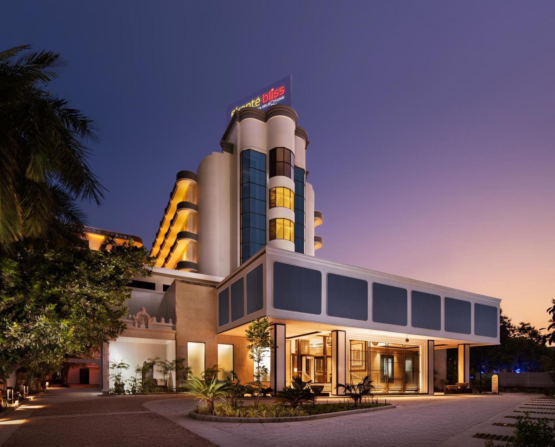 undefined Bliss Hotel 10