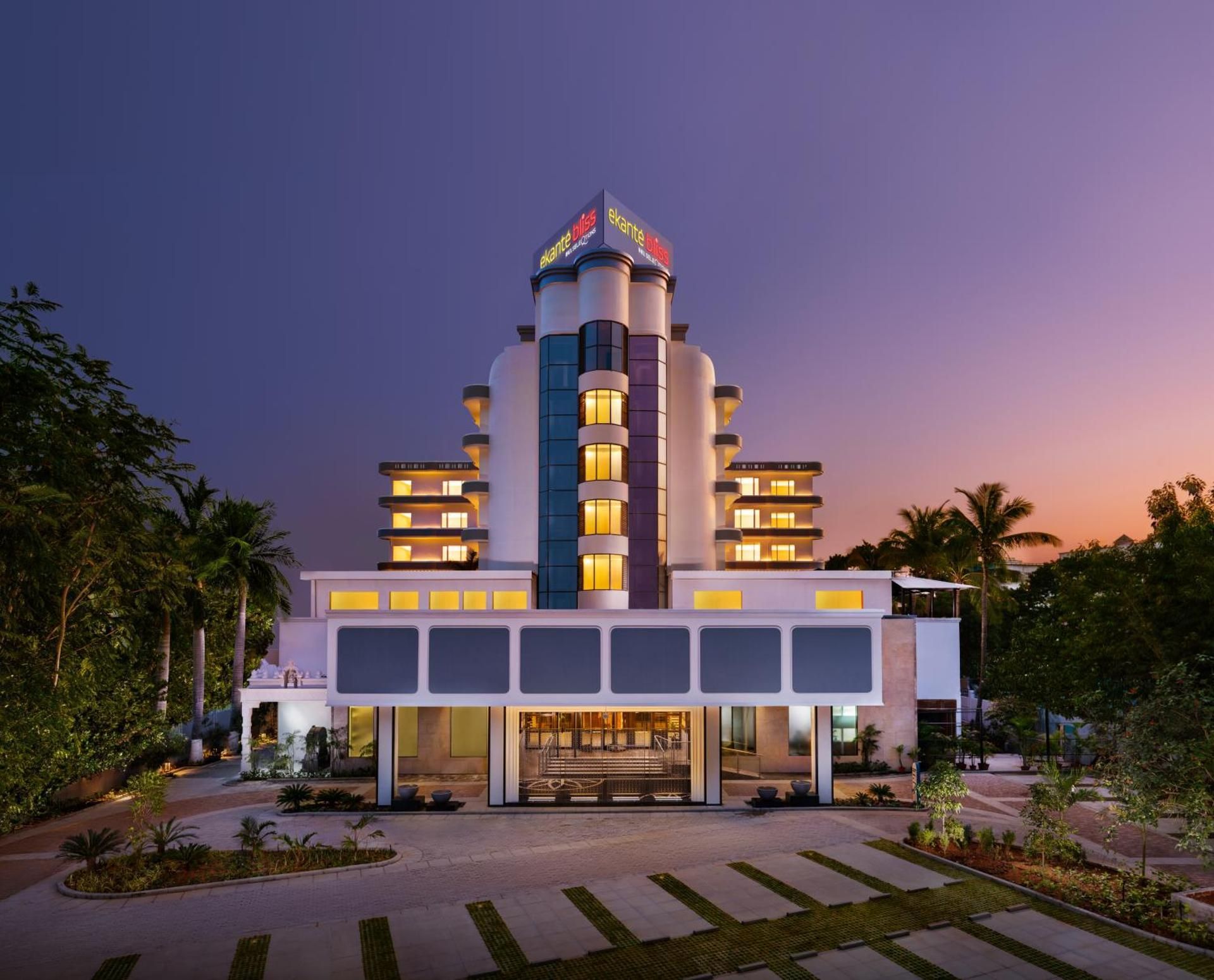 undefined Bliss Hotel 8