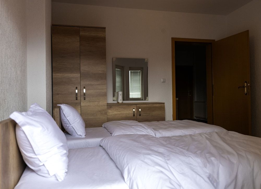 Basic Twin Room