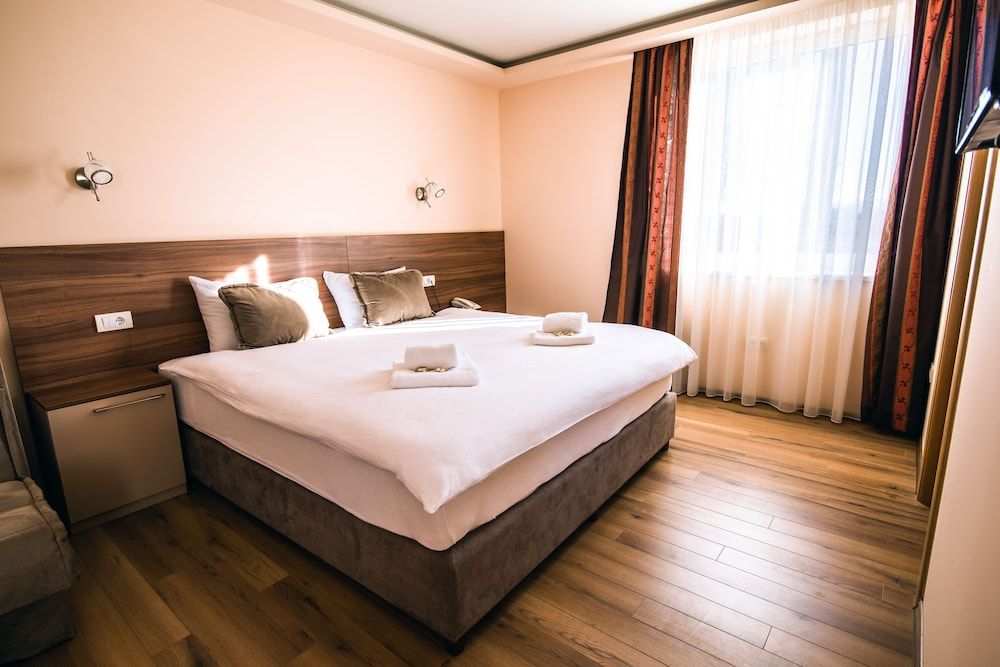 Double Room (Extra Bed)
