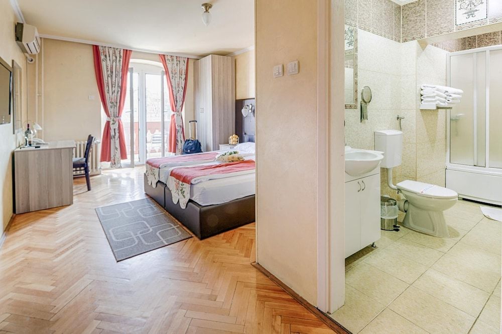 Basic Quadruple Room