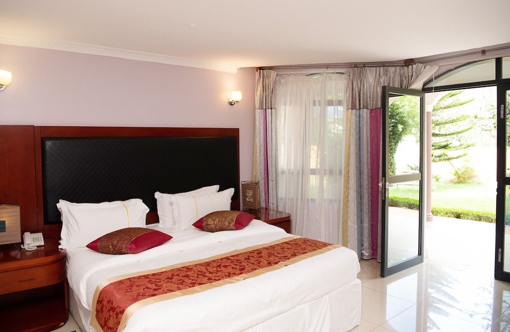 undefined Orient Park Hotel