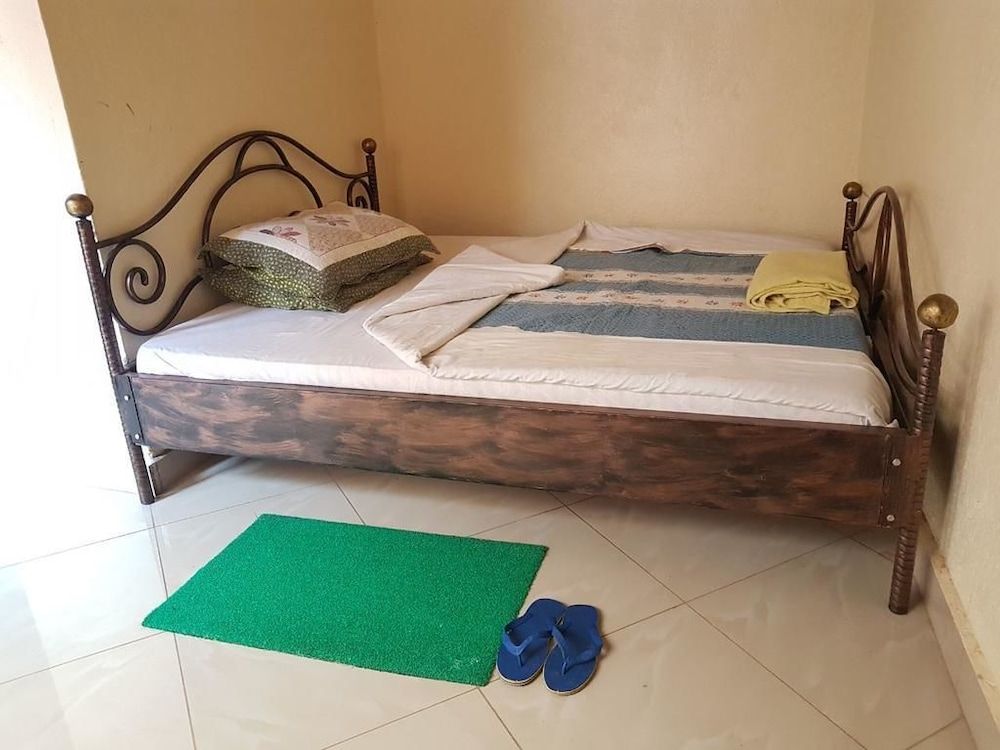 Peace & Grace Motel Double Room 4