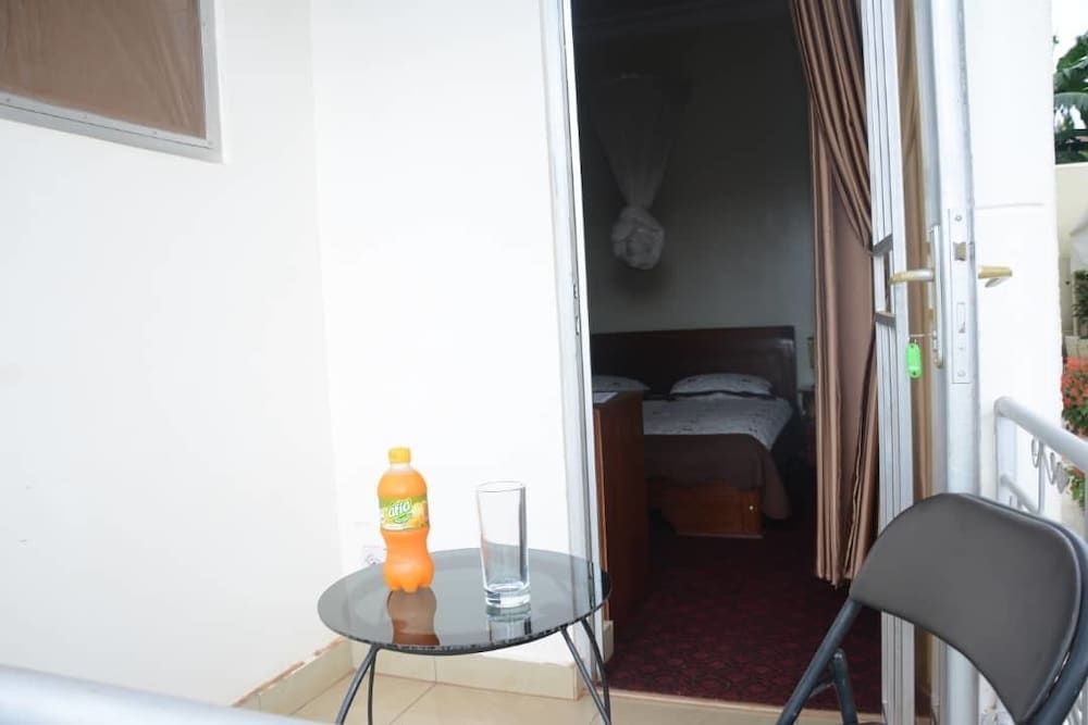 undefined La Floraison 9