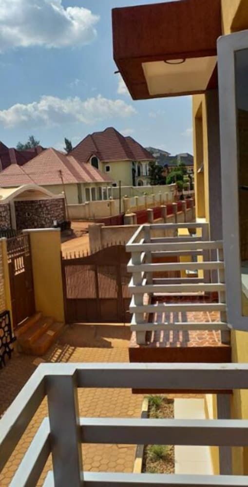 The Crib Serviced Double Room 12