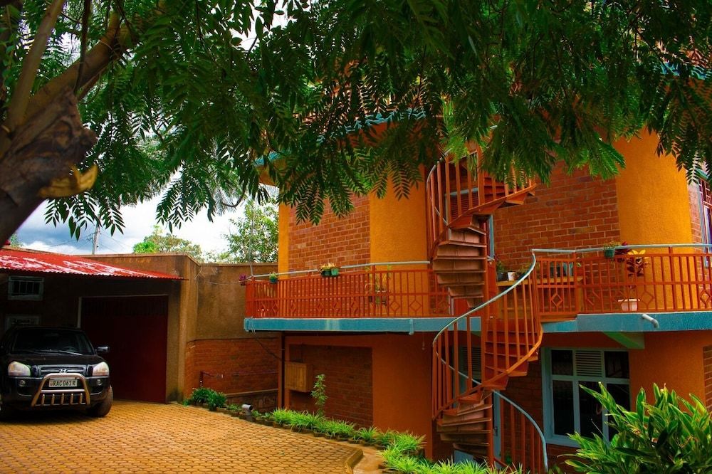 undefined Transit House Airport 6