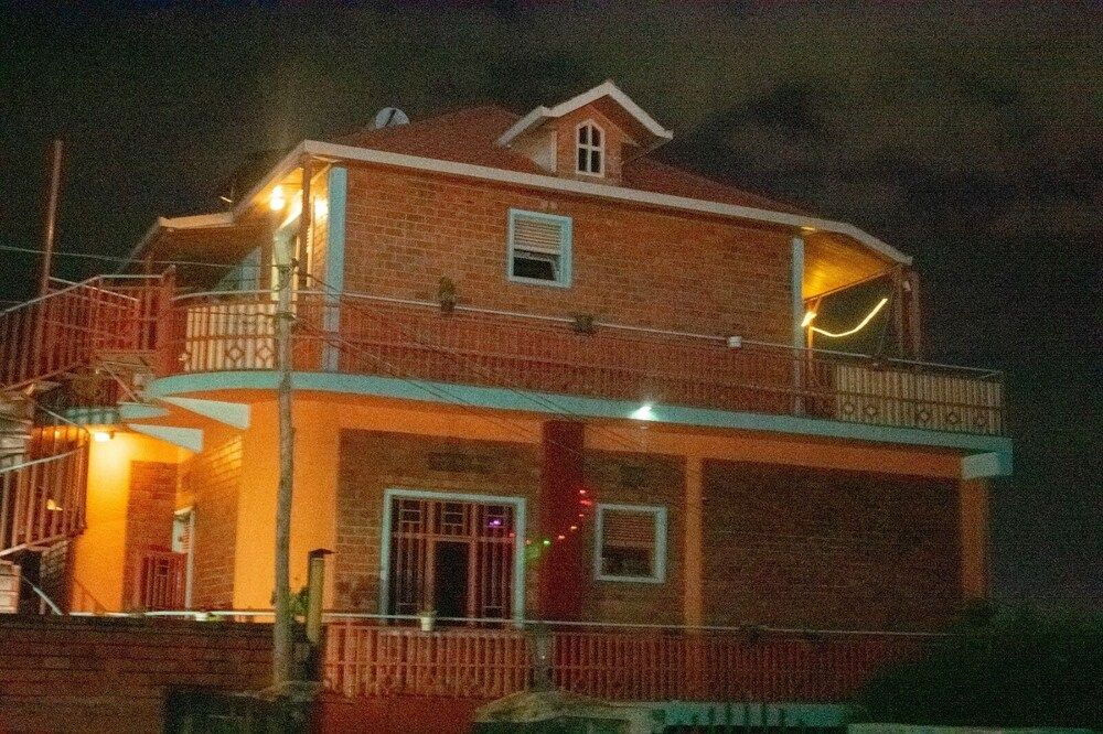 undefined Transit House Airport 4