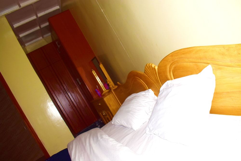 undefined Atlas Hoood 01 6