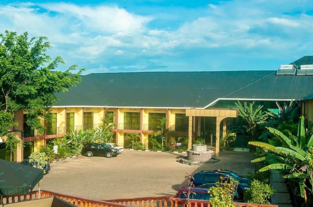 undefined Hotel Hilltop Country Club 6