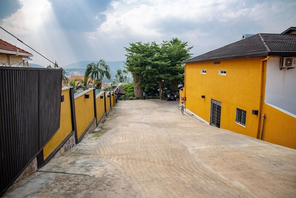 undefined La Villa Cafe & Suites 7