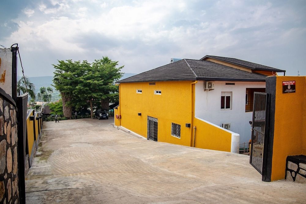 undefined La Villa Cafe & Suites 8