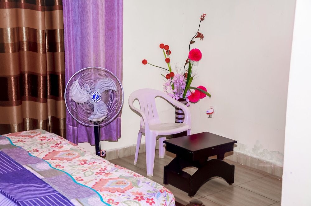 undefined BLB MOTEL 9