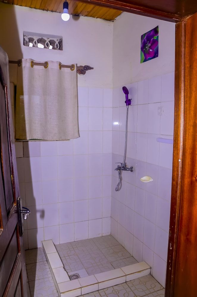 undefined BLB MOTEL 3