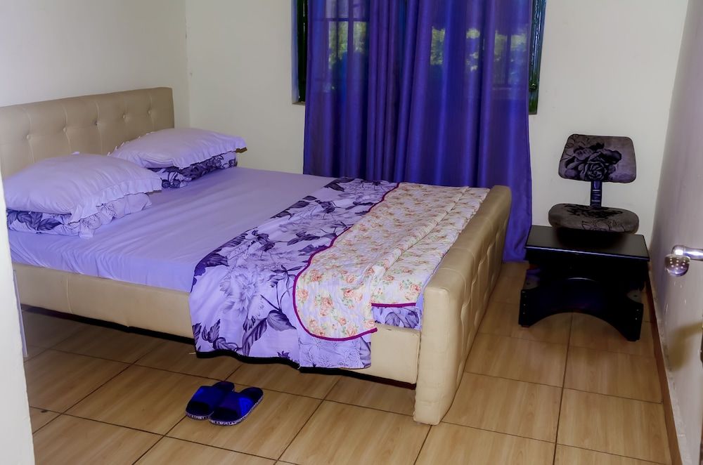 undefined BLB MOTEL 4