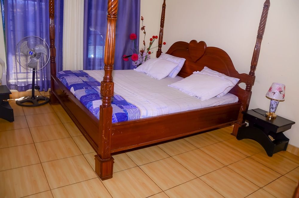 undefined BLB MOTEL 10