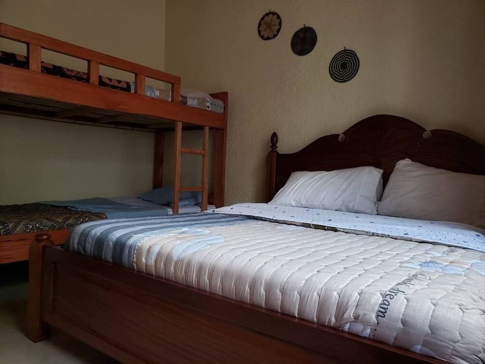 Kigali Castle B&B - Hostel Family Quadruple Room 2