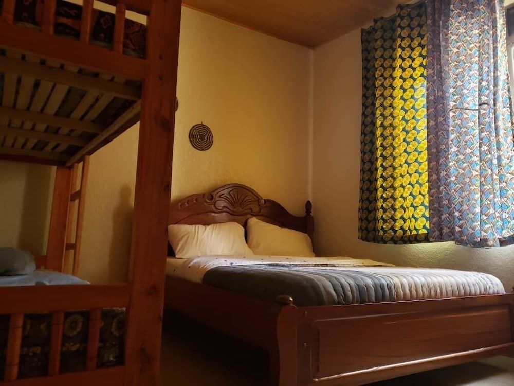 Kigali Castle B&B - Hostel Family Quadruple Room