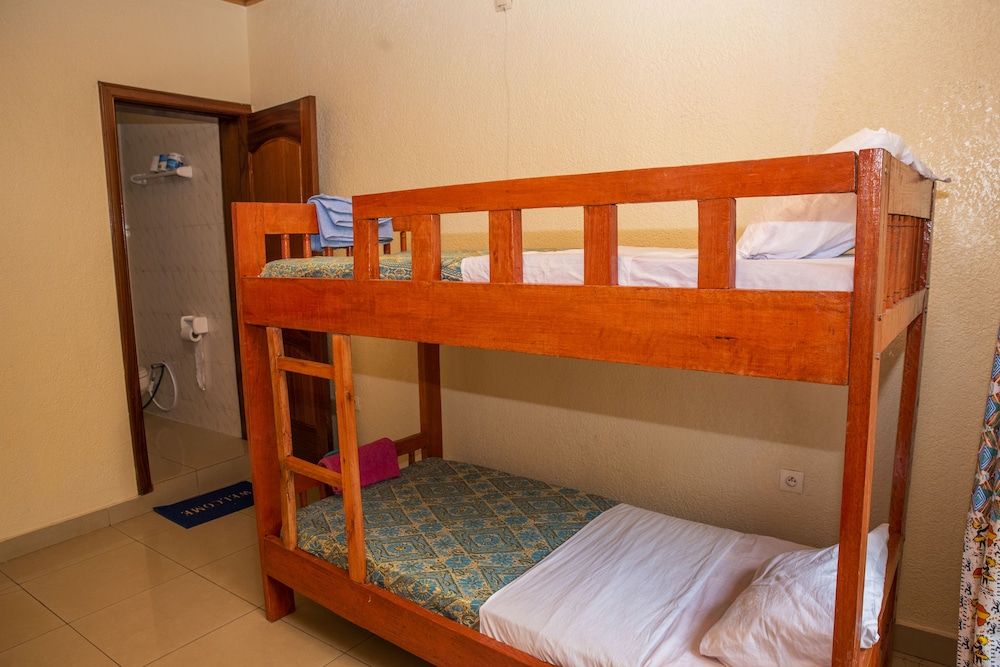 Kigali Castle B&B - Hostel Shared Dormitory, Multiple Beds, Shared Bathroom 2