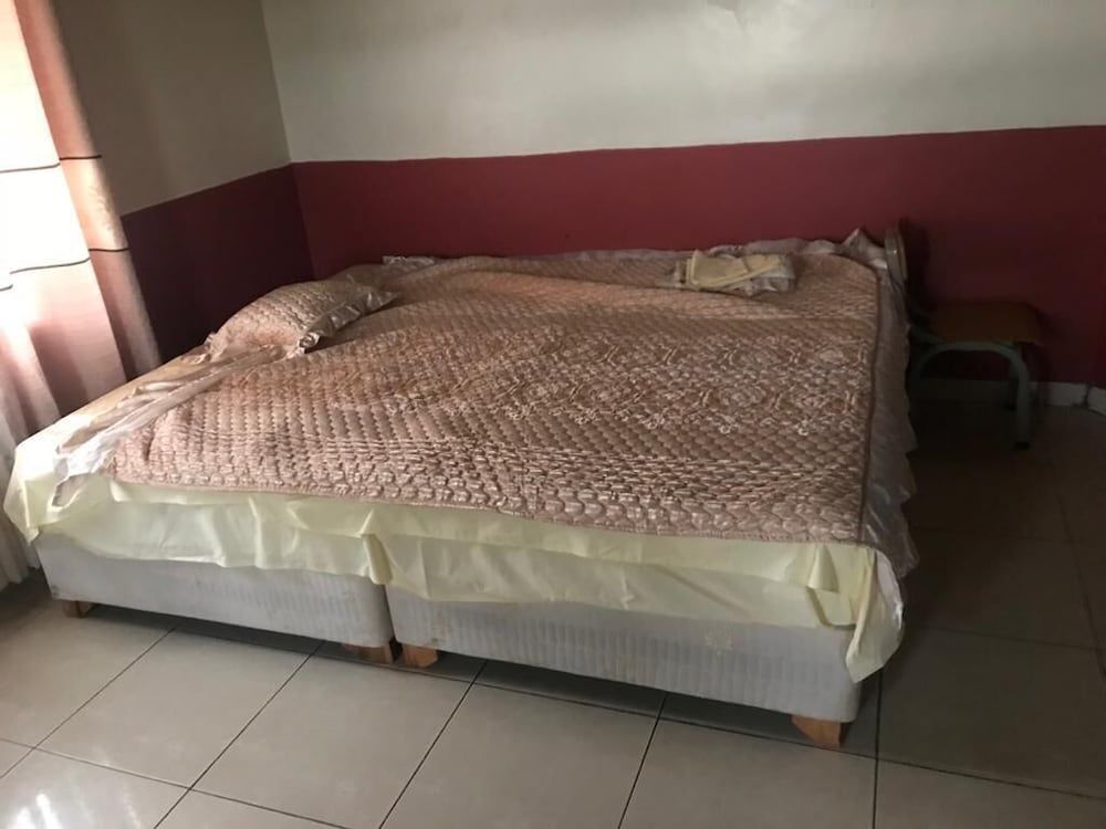 undefined Rainbow Aparts 7