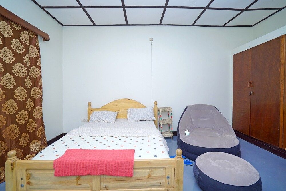 undefined Feel At Home 8