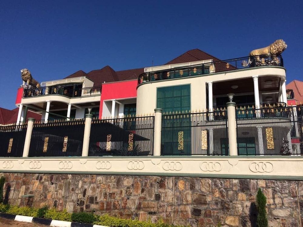 undefined Lion Motel 2