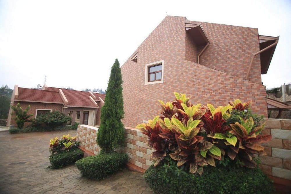 undefined UM Apartments 7