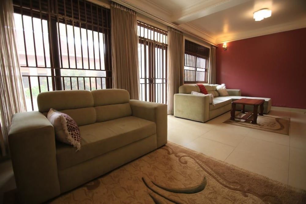 undefined UM Apartments 2