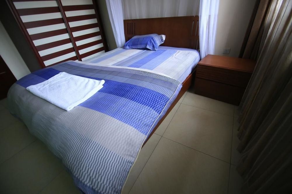 UM Apartments Business Apartment, 3 Bedrooms 2