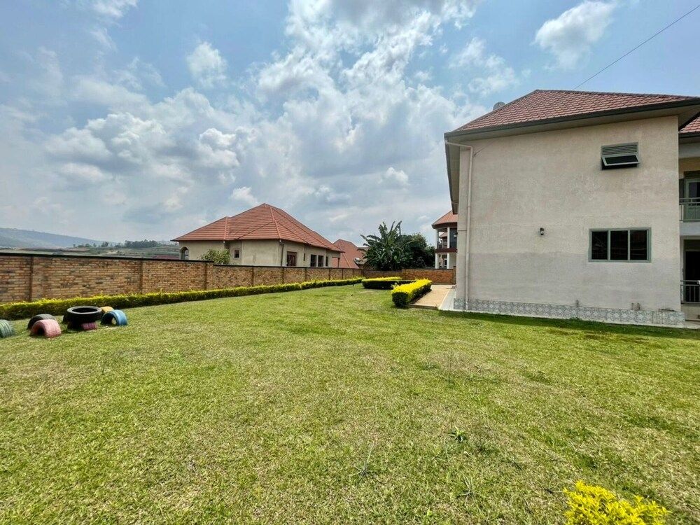 undefined Room in House - Comfort Away From Home Double bed for two - Mugesera 10