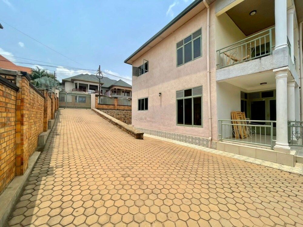 undefined Room in House - Spacious Private Room @ Myplace 7