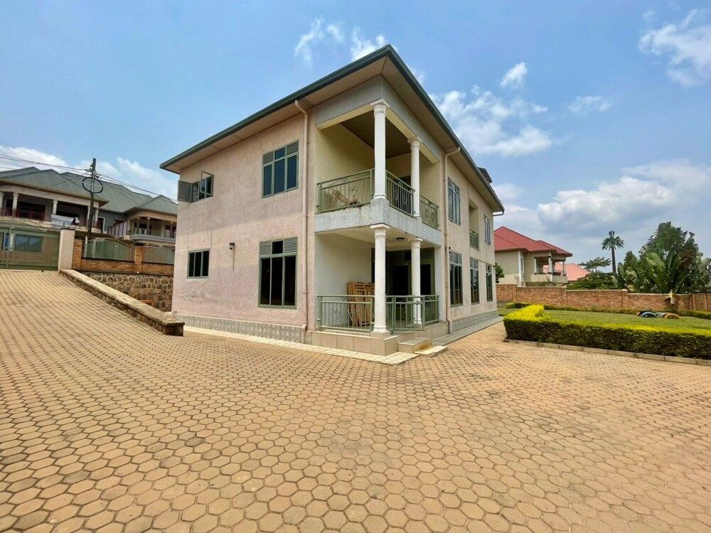 undefined Room in House - Spacious Private Room @ Myplace 6