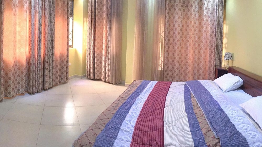 undefined Room in House - Private Room With Jacuzzi in Kigali 5
