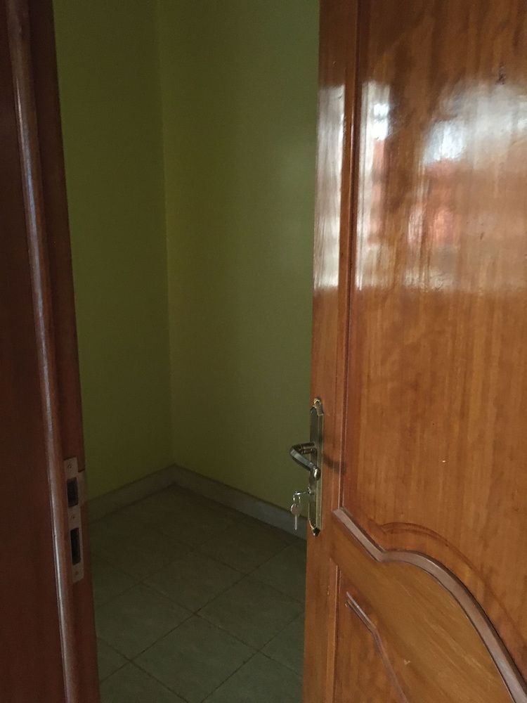 undefined Room in House - Private Room With Jacuzzi in Kigali 2