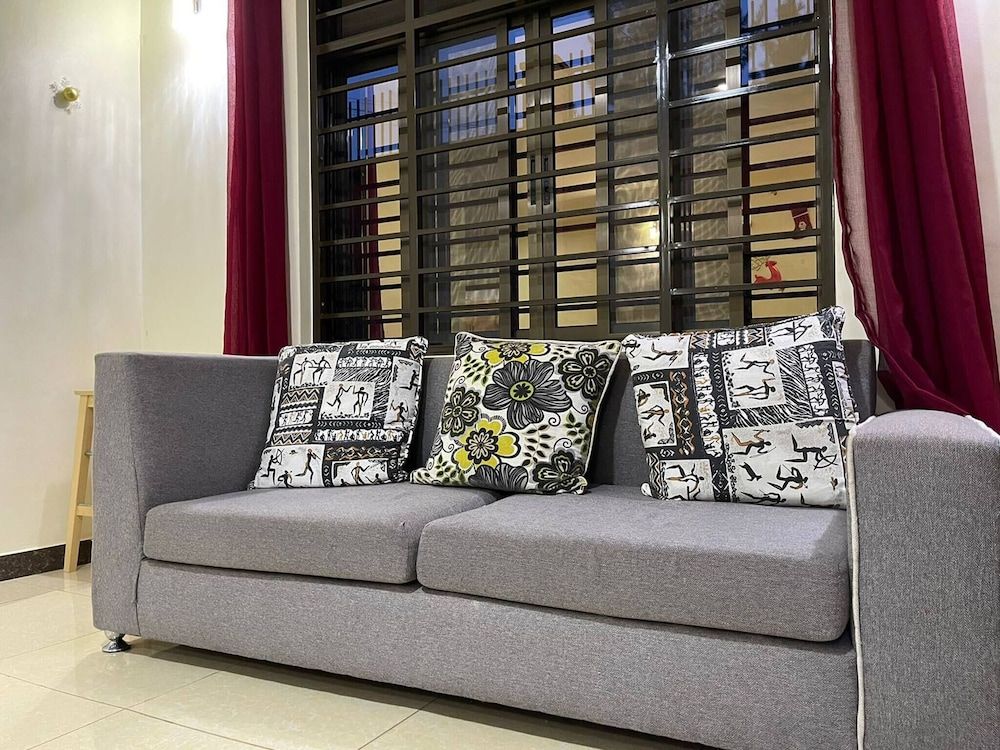 Room-nshuti Spacious Quiet Rm For Short Shared Dormitory, 1 Bedroom, Balcony, Garden View 7